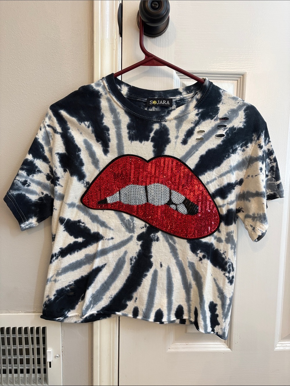 Sojara Black & White Tie-Dye Short Sleeve Tee with Red Sequin Lipsu